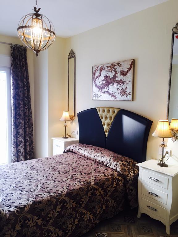 Hostal Flor De Lis- Lojo Hotel Conil De La Frontera Ngoại thất bức ảnh